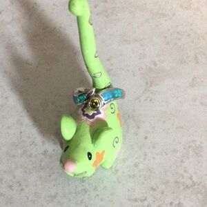 Size 7 silver ring with abalone and peridot center